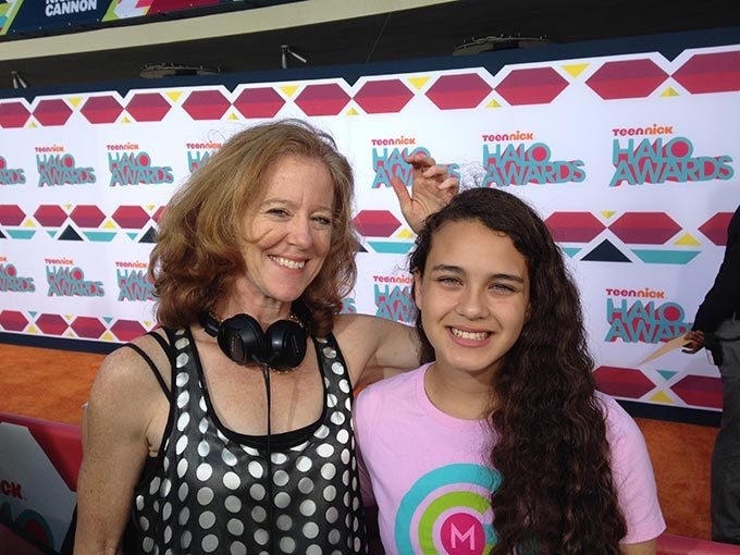 Amie Williams with GGM Reporter Rebecca Ruvalcaba at the TeenNick HALO Awards (GlobalGirl Rocio Ortega won this award in 2013)